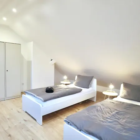 Appartement Bege Deskside