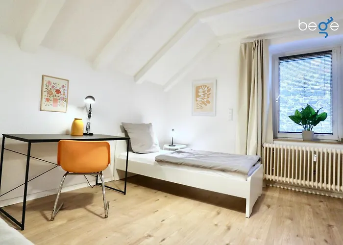 Bege Deskside Lejlighed *